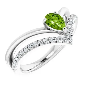 14K White Peridot & 1/6 CTW Diamond Ring