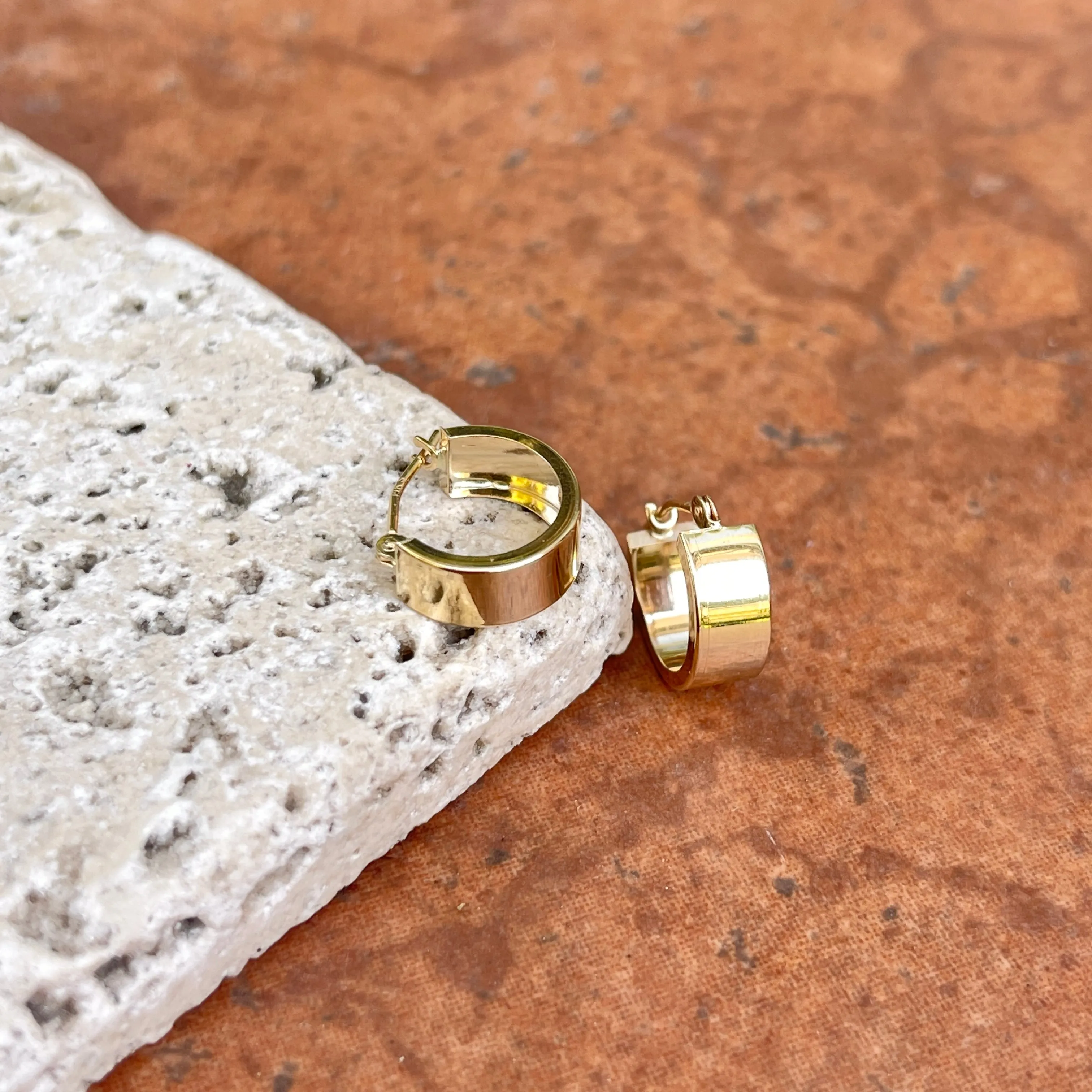 14KT Yellow Gold Round Huggie Hoop Earrings 10mm