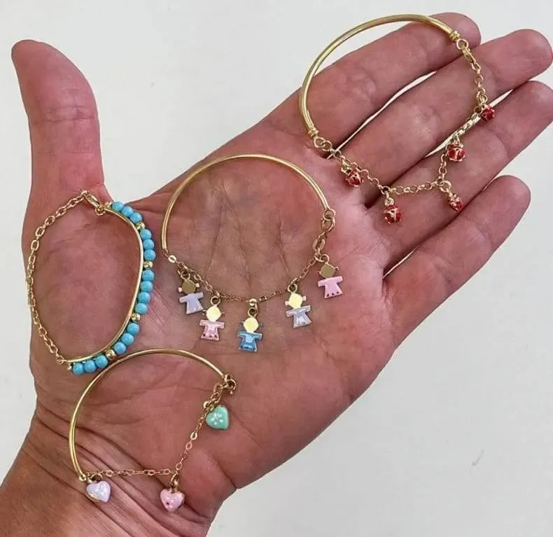 18K Solid Yellow Gold Enamel Dangle Hearts Bangle