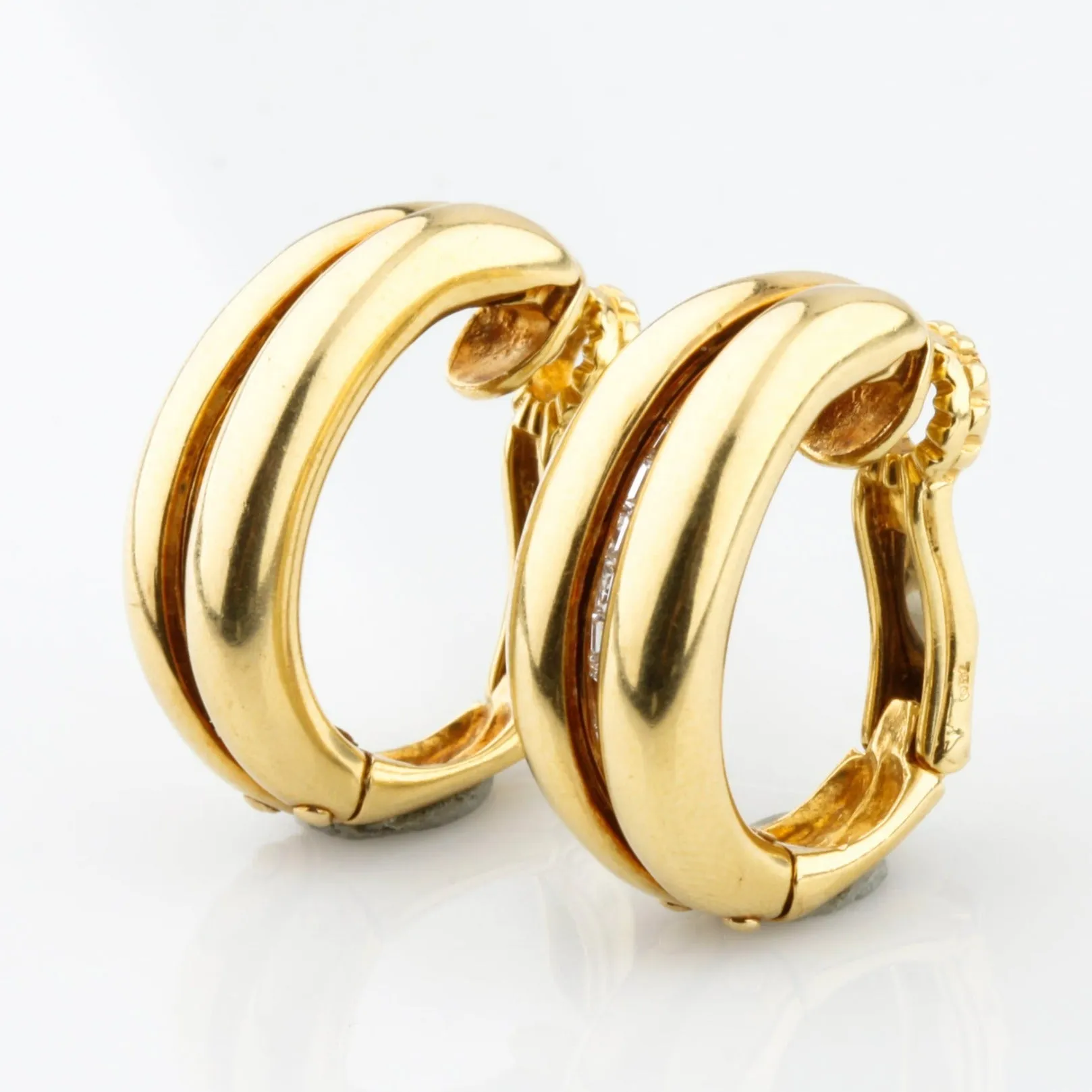 18k Yellow Gold Designer Huggie Diamond Reveal Clip-On Earrings Gorgeous!