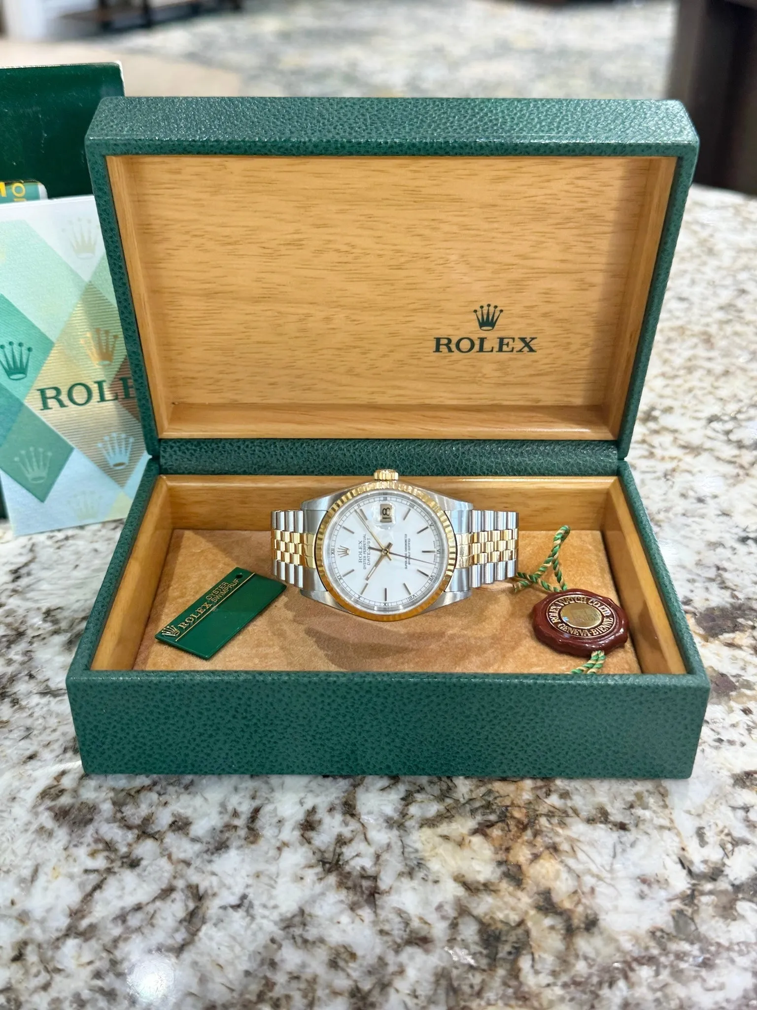 2001 Rolex Datejust 36 16233