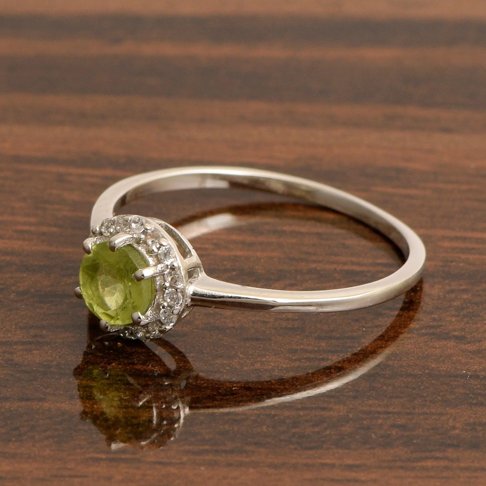 925 Sterling Silver Round 5MM Peridot Solitaire Accents Ring