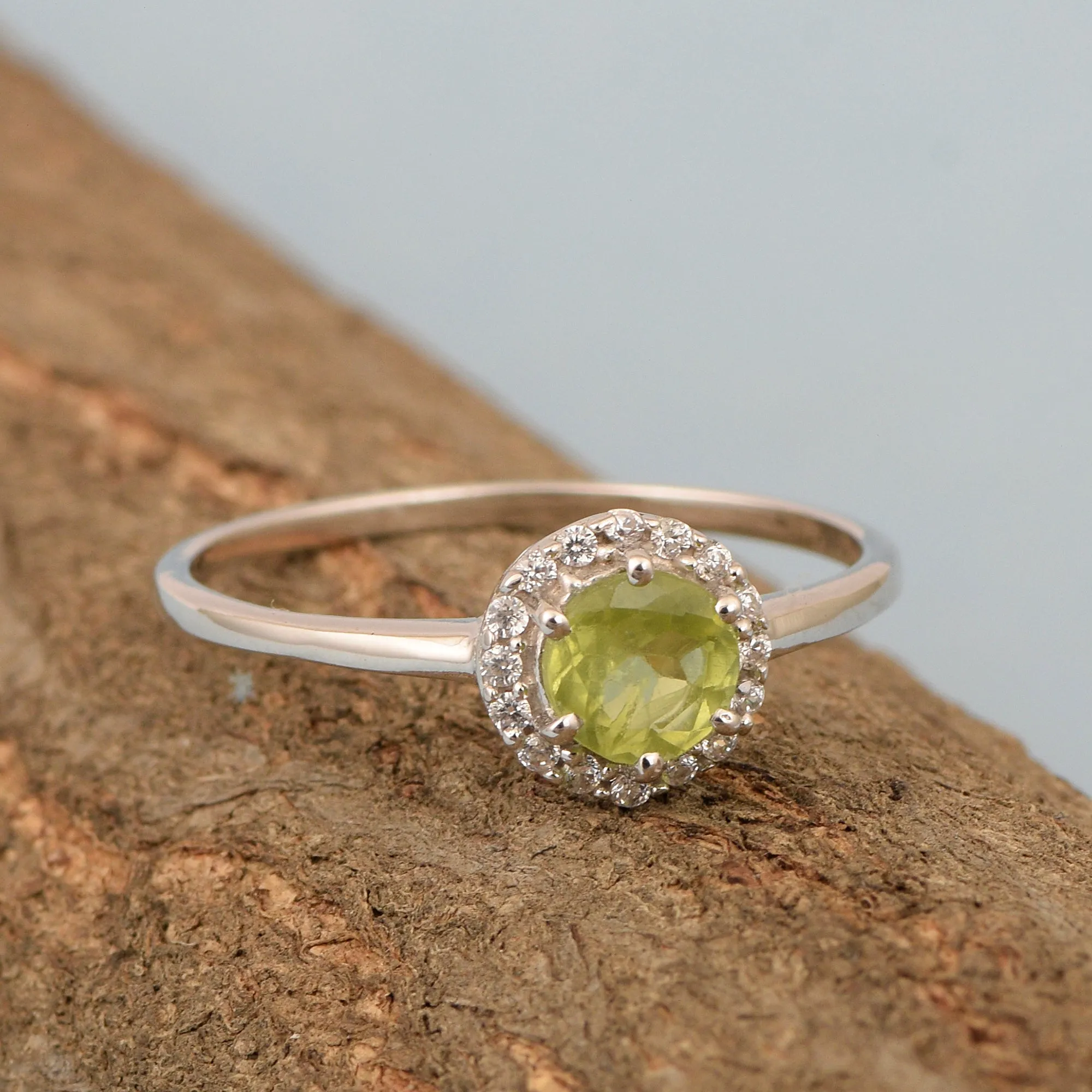 925 Sterling Silver Round 5MM Peridot Solitaire Accents Ring