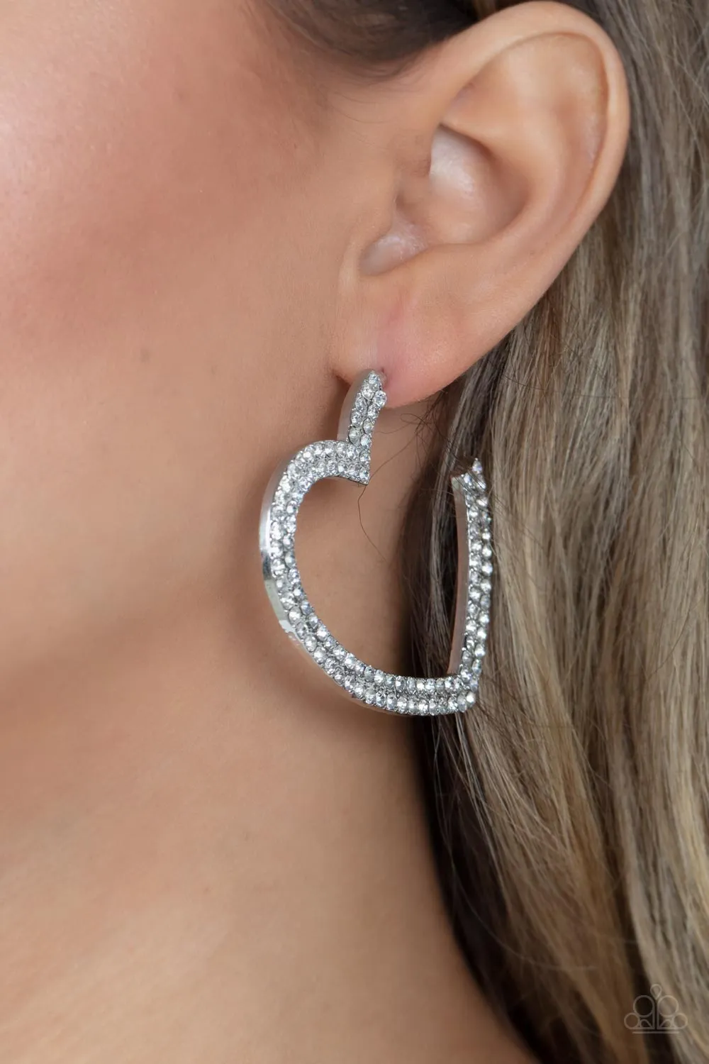 AMORE to Love - Paparazzi Accessories