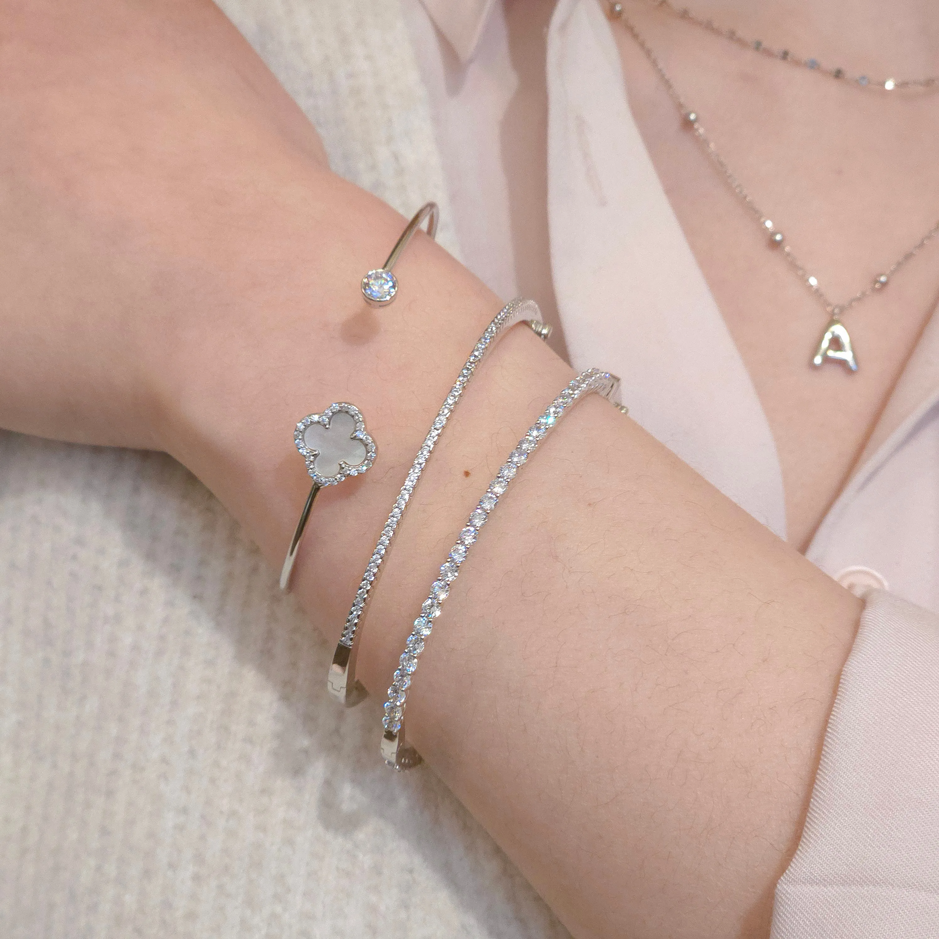 Amy Thin Tennis Clasp Bangle