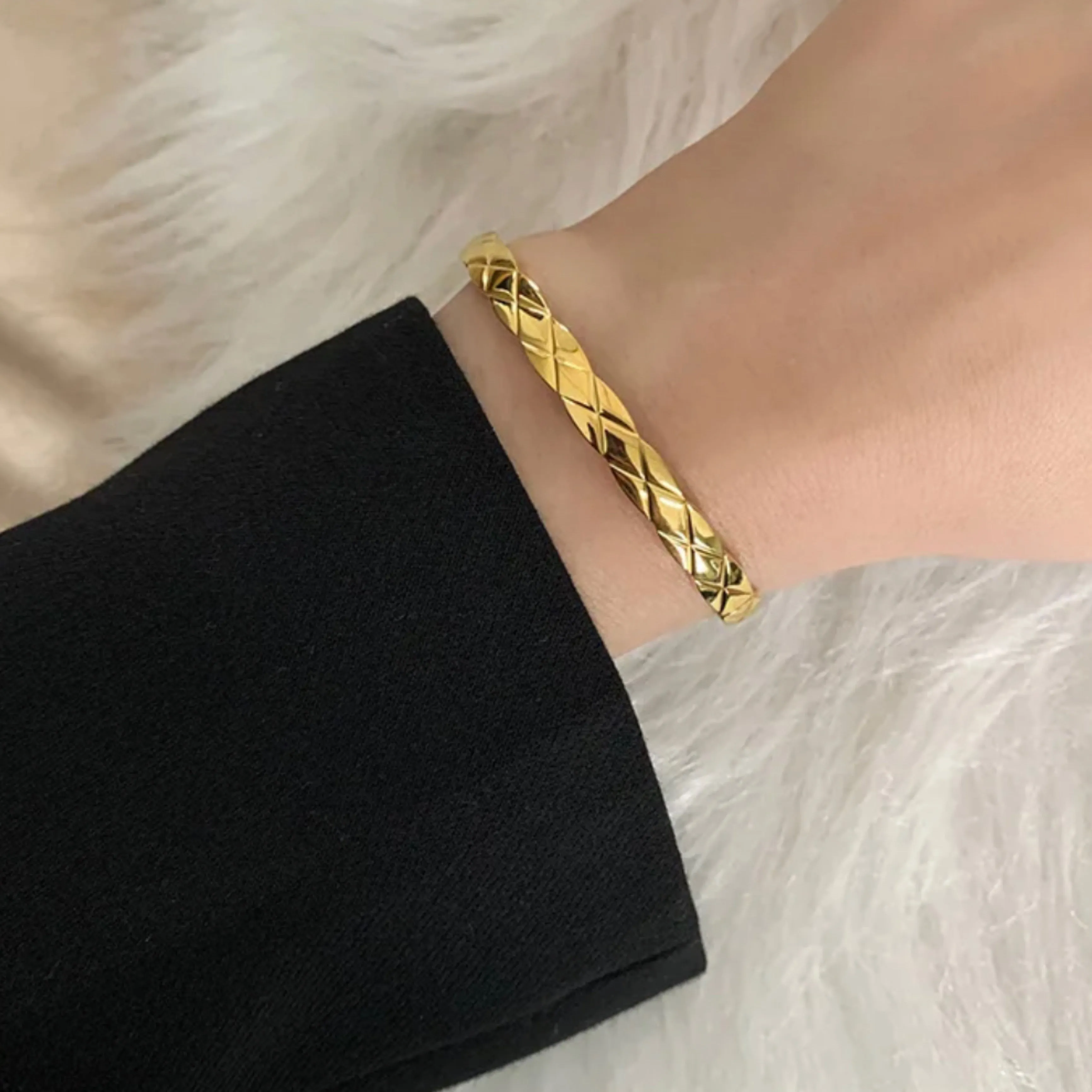 Cross check pattern Bangle Bracelet - 18K Gold Plated