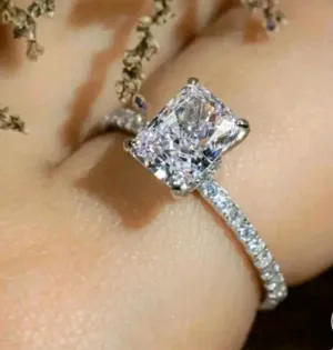 Cubic Zirconia Elegant Rectangular Shape Shining Inlaid Design Ring