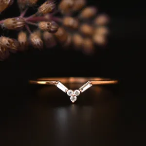 Dainty Chevron Nesting Ring With Round Baguette Diamond