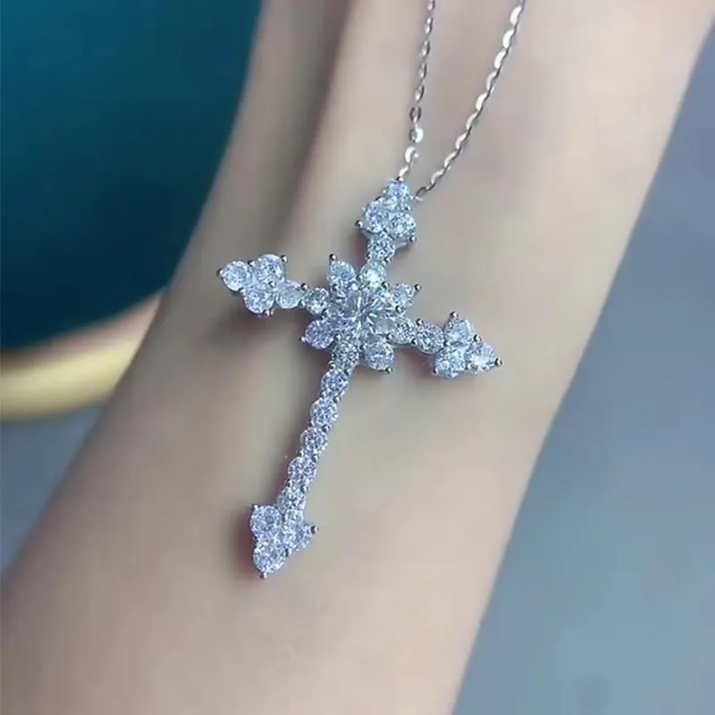 Dazzling Cross 0.5-1 Carat 925 Sterling Silver Necklace
