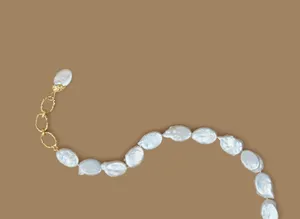Dhin Oval Necklace