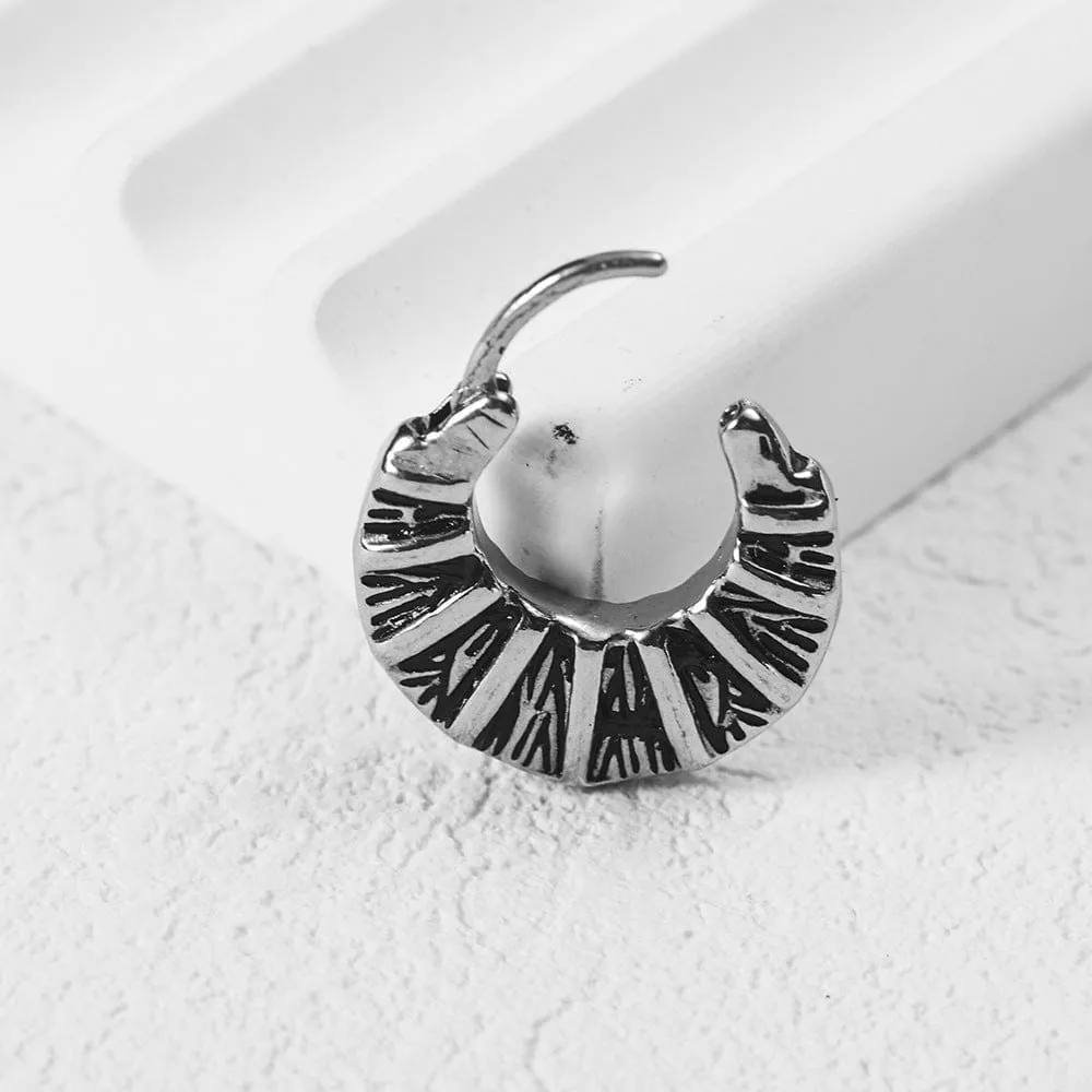 Distinctive Retro Metal Hoop Earrings for Stylish Men