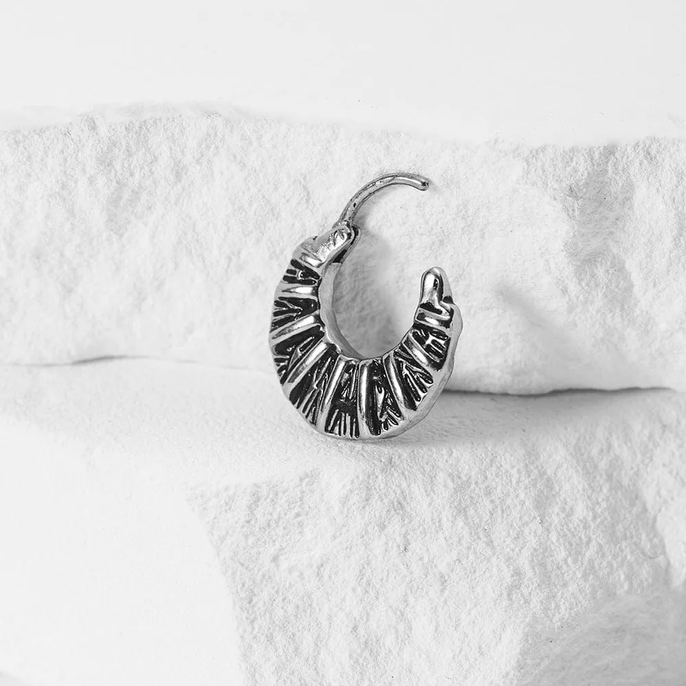 Distinctive Retro Metal Hoop Earrings for Stylish Men