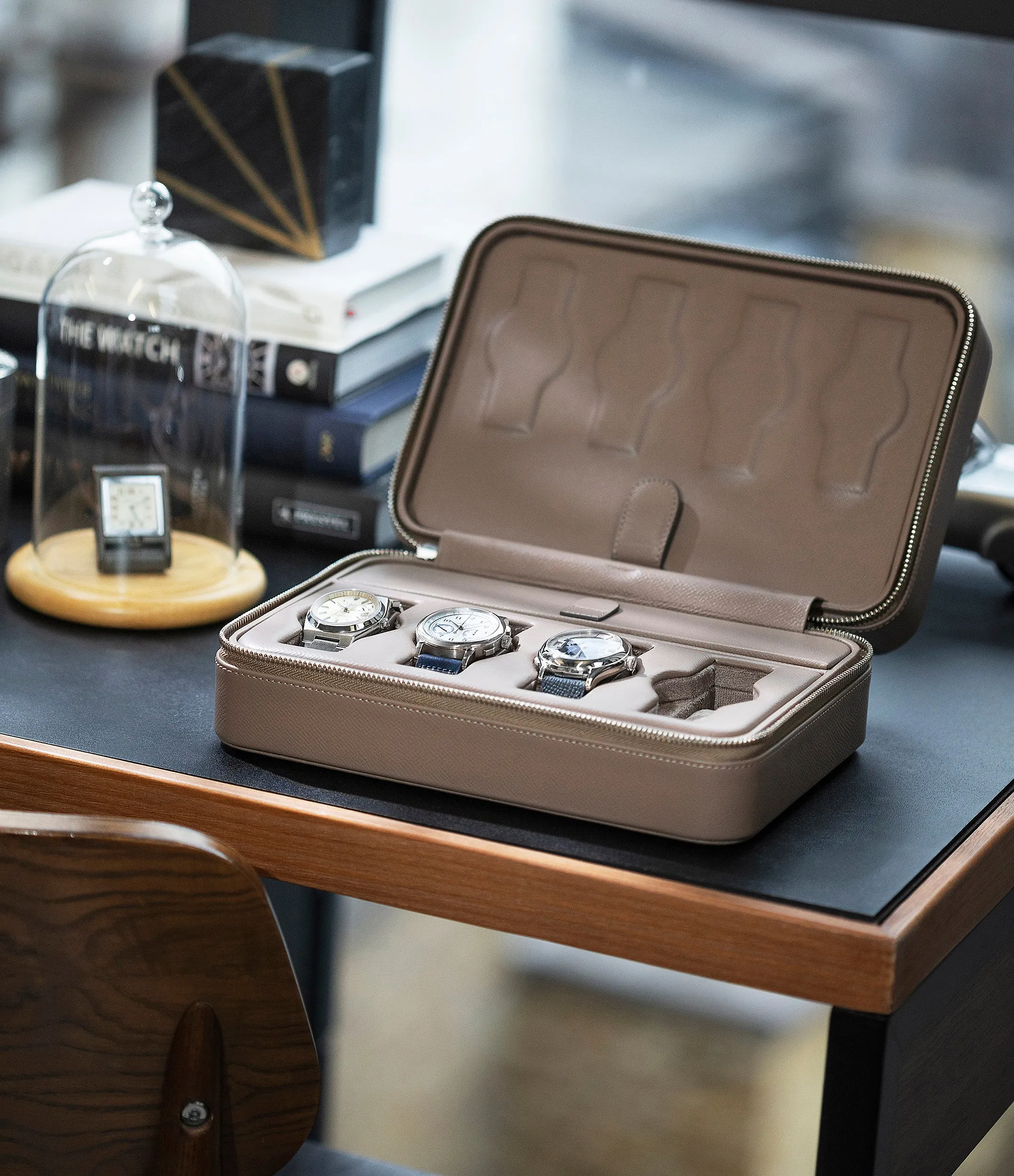 eight-watch box, grained leather