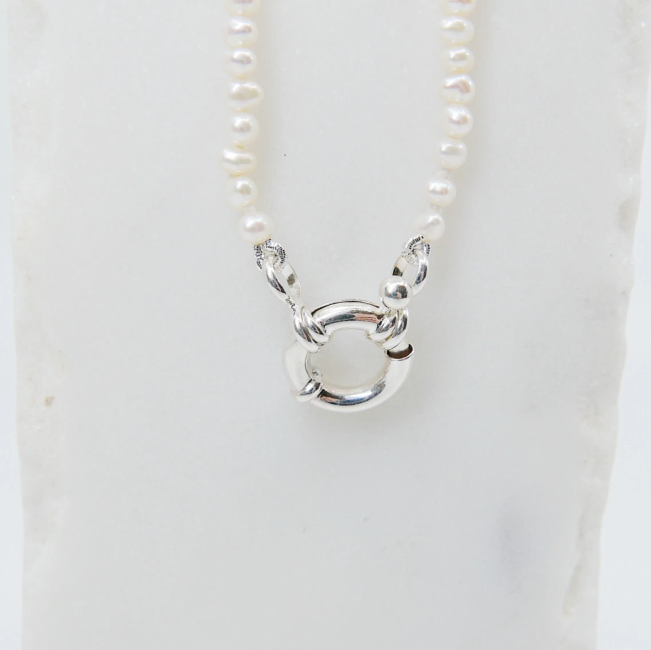 Emma Pearl Choker