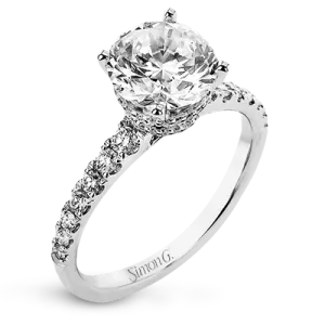 Engagement Ring in 18k Gold with Diamonds