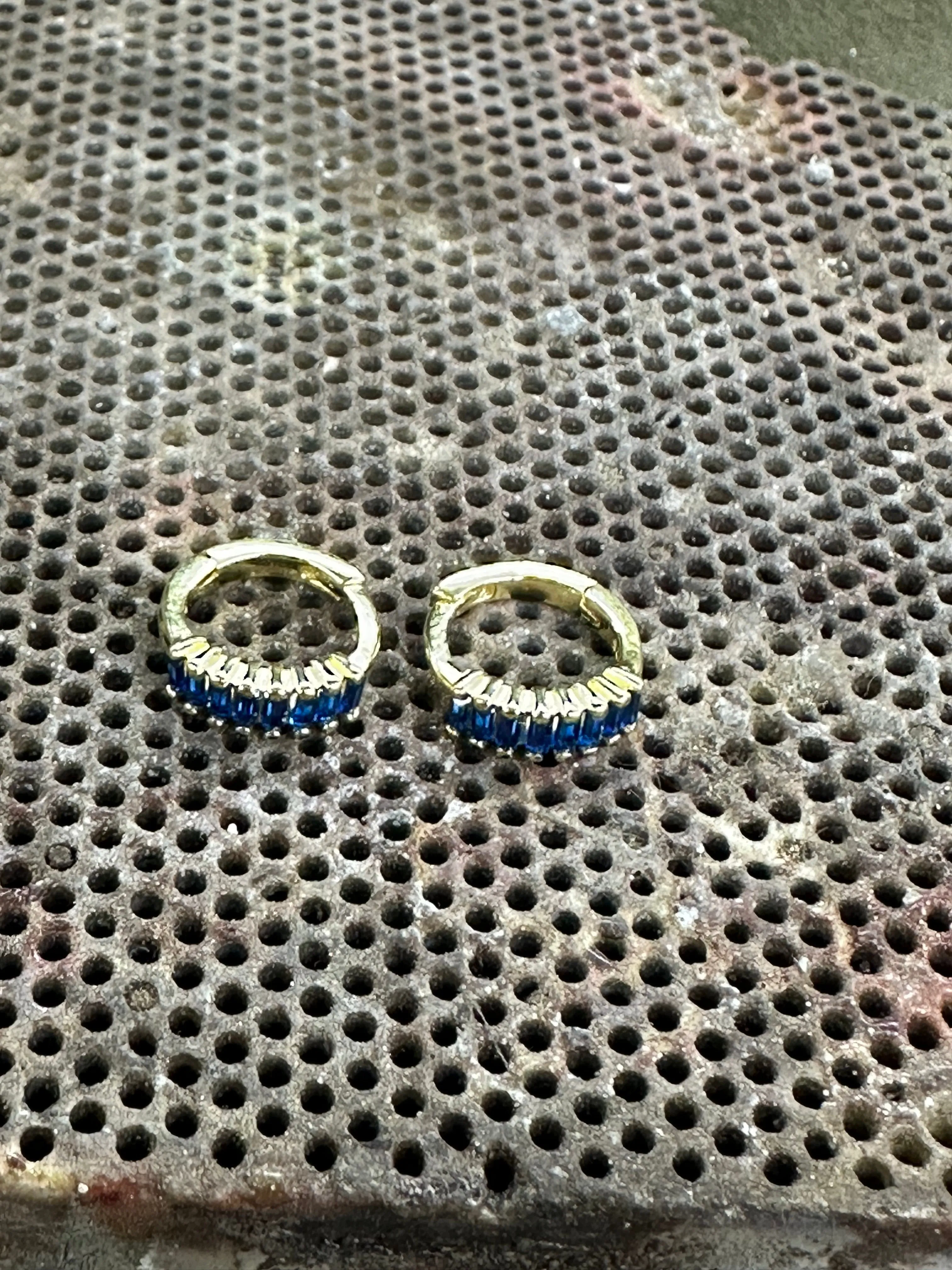 Exquisite 14K Yellow Gold Sapphire Blue Baguette Huggie Hoop Earrings – Sapphire Hoop Earring, Huggie Earring