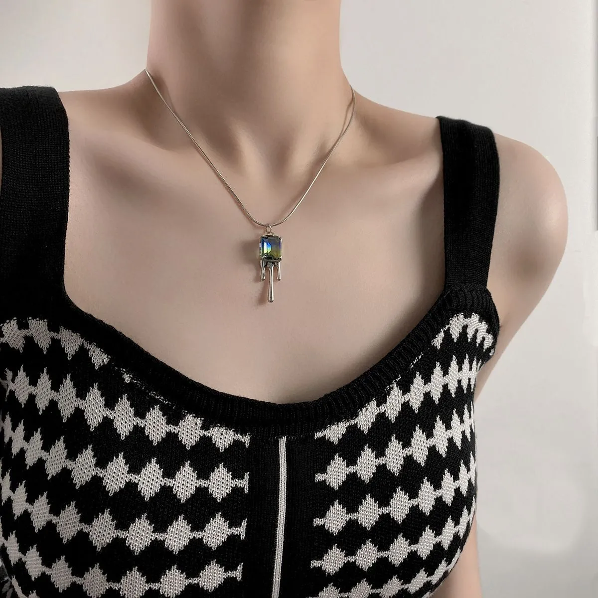 Exquisite Fairy Zircon Necklace and Earrings