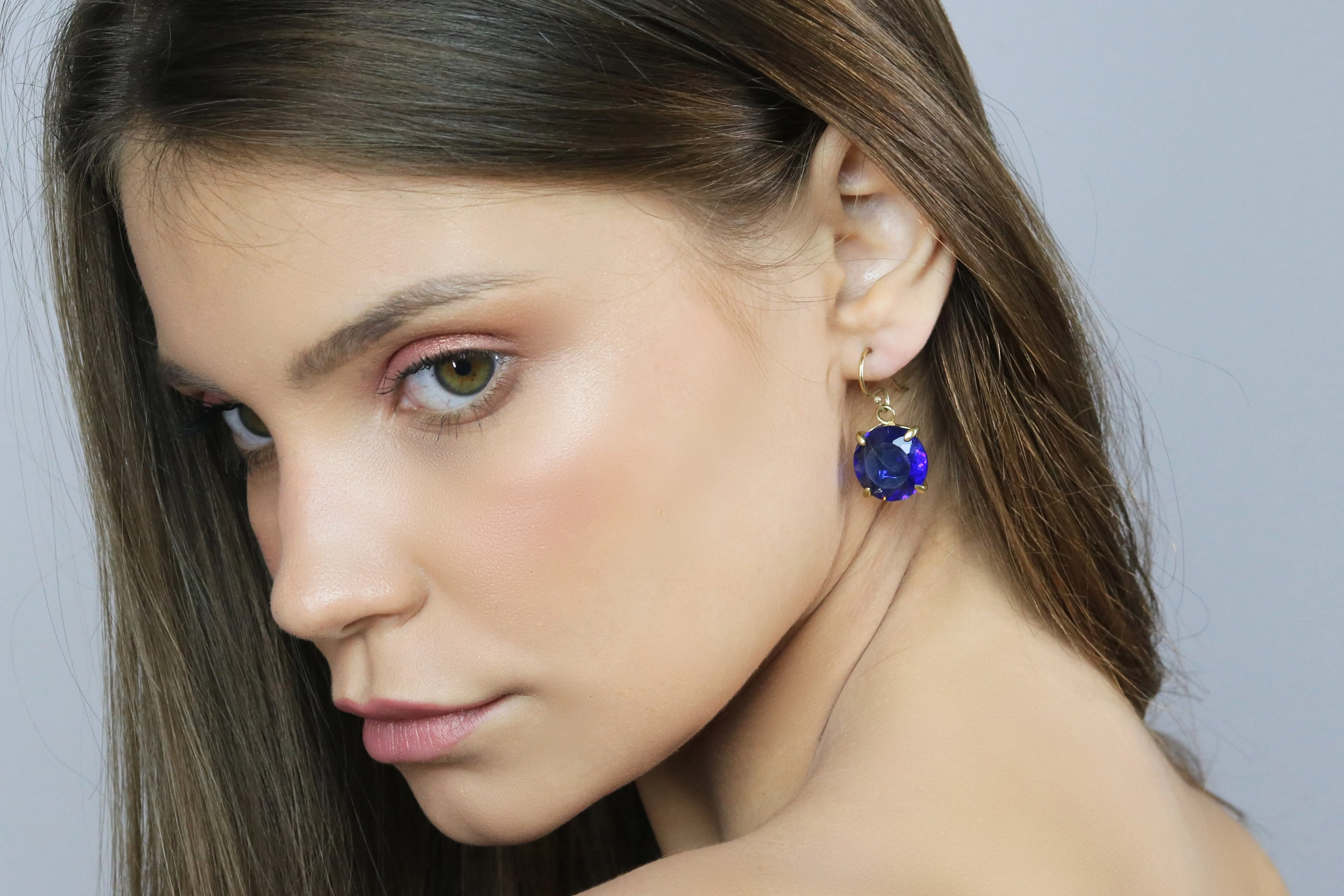 Exquisite Gold Sapphire Earrings