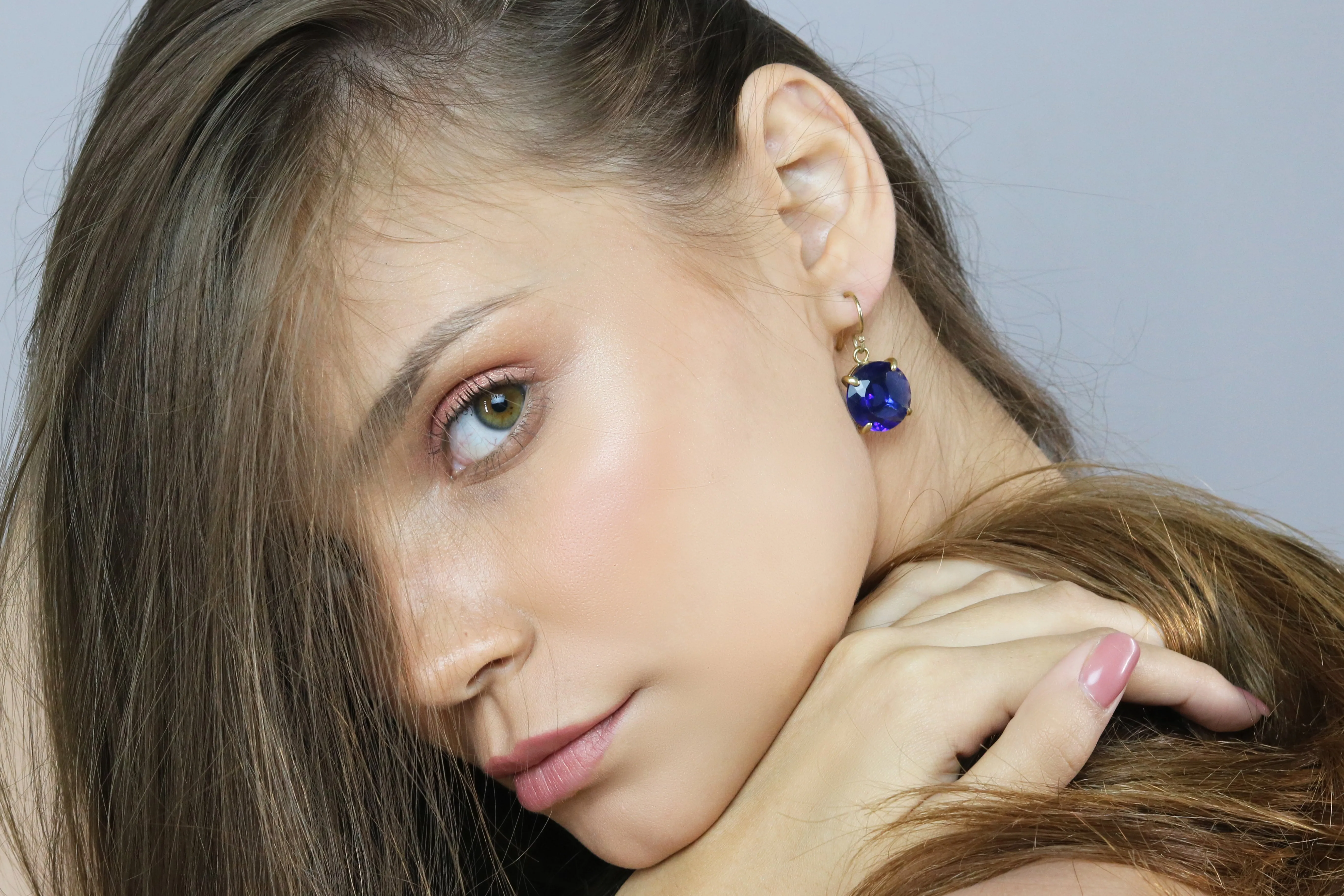 Exquisite Gold Sapphire Earrings
