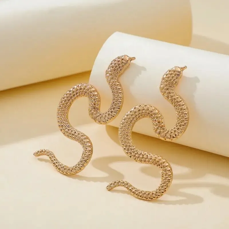 Fashion Metal Snake Earrings - Exquisite Zodiac Design