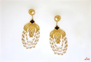 Gold-plated, draping pearls chandelier earrings