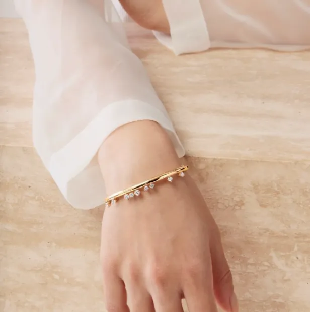 Hearts On Fire Barre 18K Yellow Gold Floating Diamond Bangle Bracelet