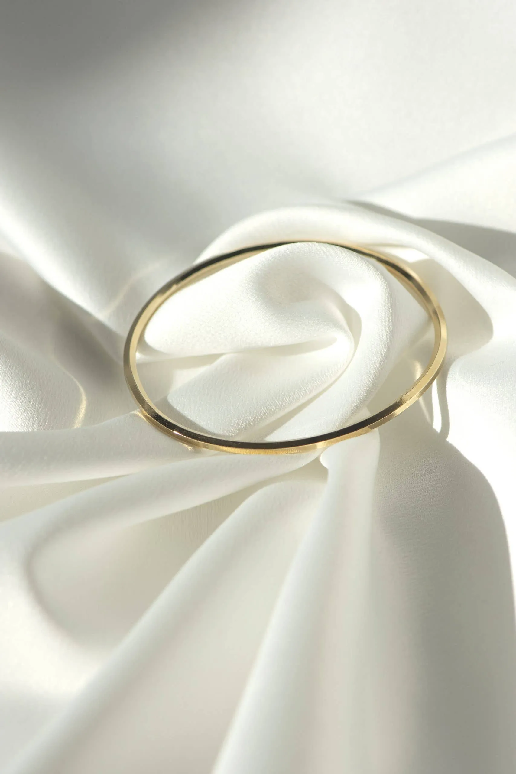 Hexa bangle: Gold