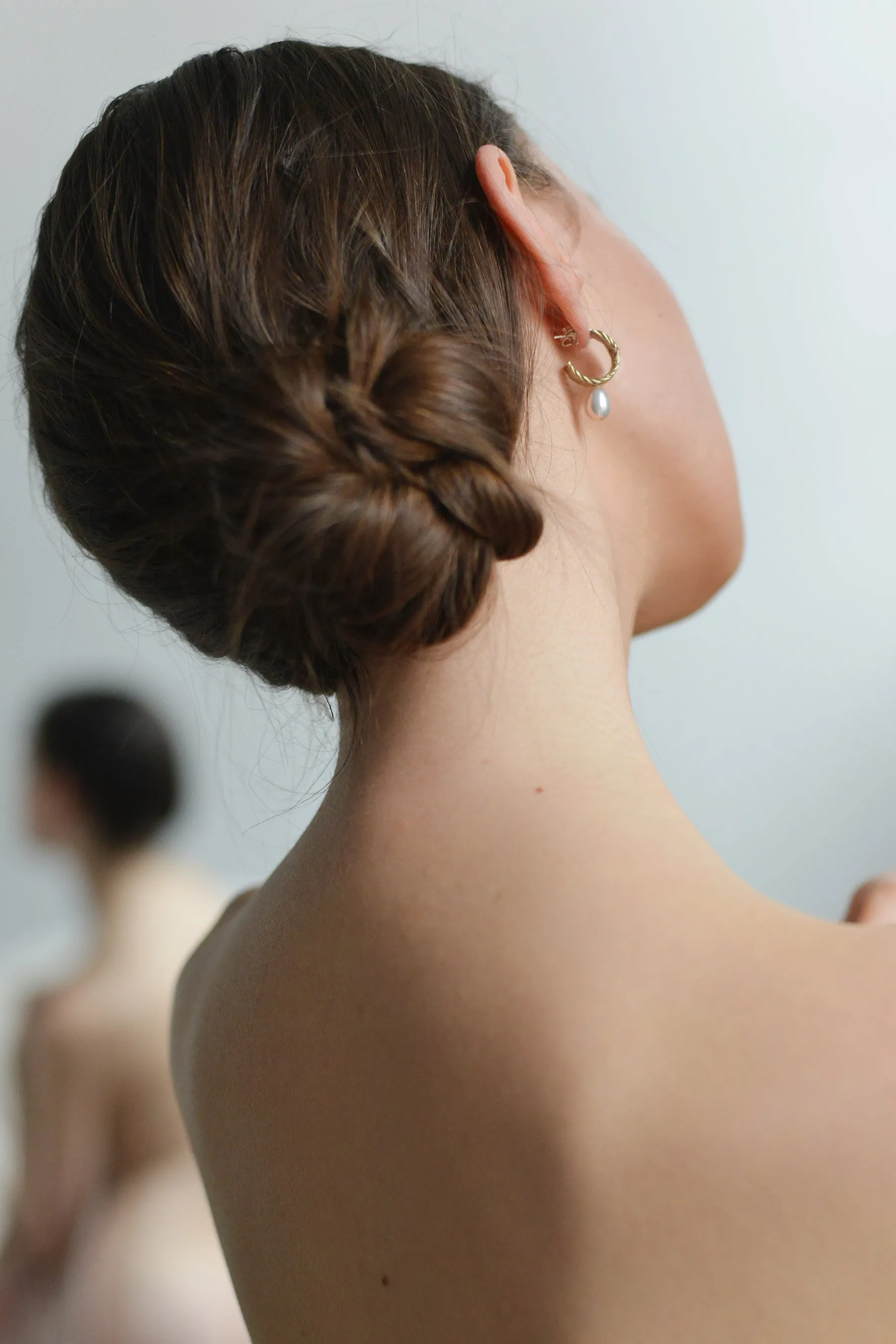 MARINA HOOPS IN PETITE PEARLS