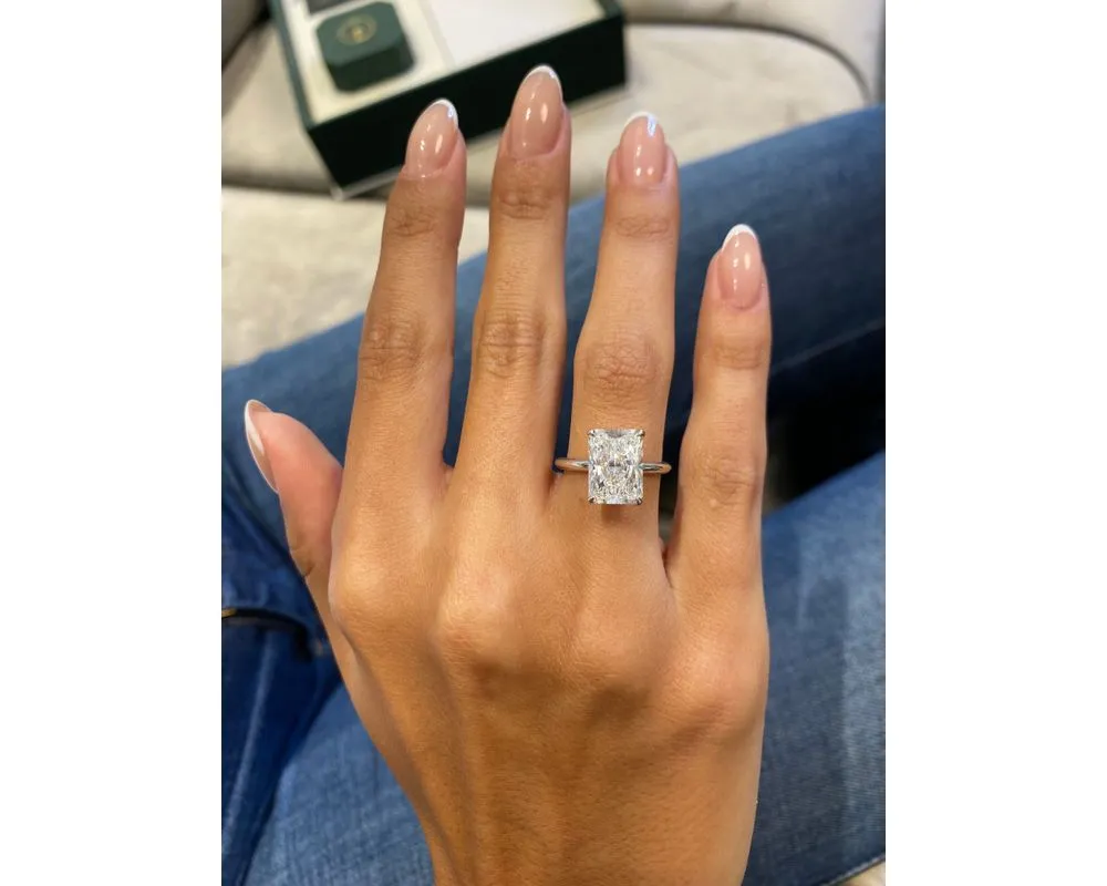 Marisol Solitaire Diamond Engagement Ring, White Gold 18K