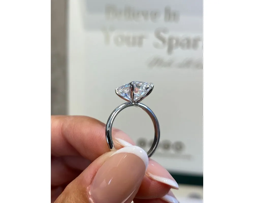 Marisol Solitaire Diamond Engagement Ring, White Gold 18K