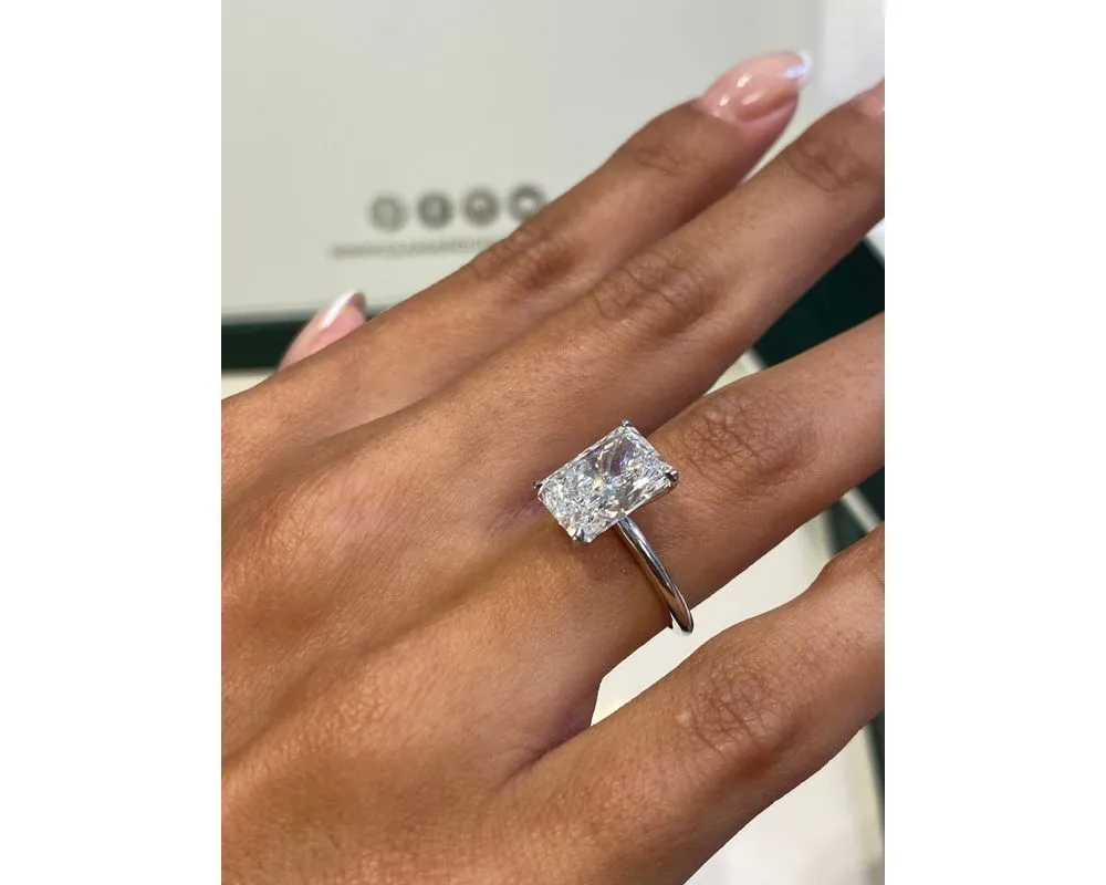 Marisol Solitaire Diamond Engagement Ring, White Gold 18K