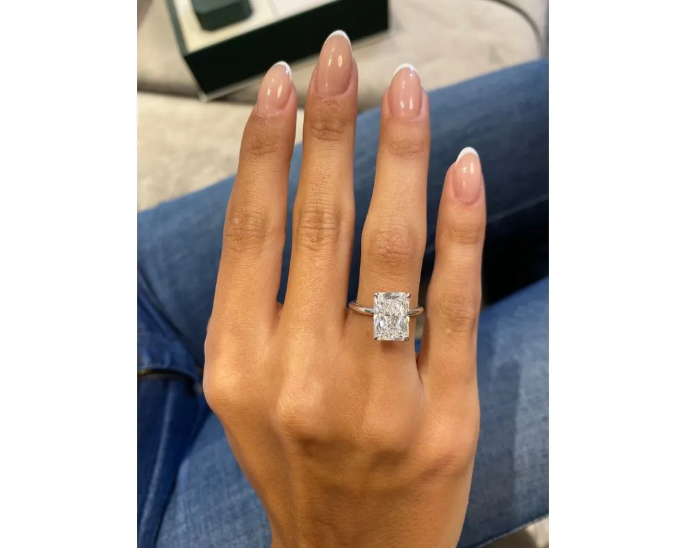 Marisol Solitaire Diamond Engagement Ring, White Gold 18K