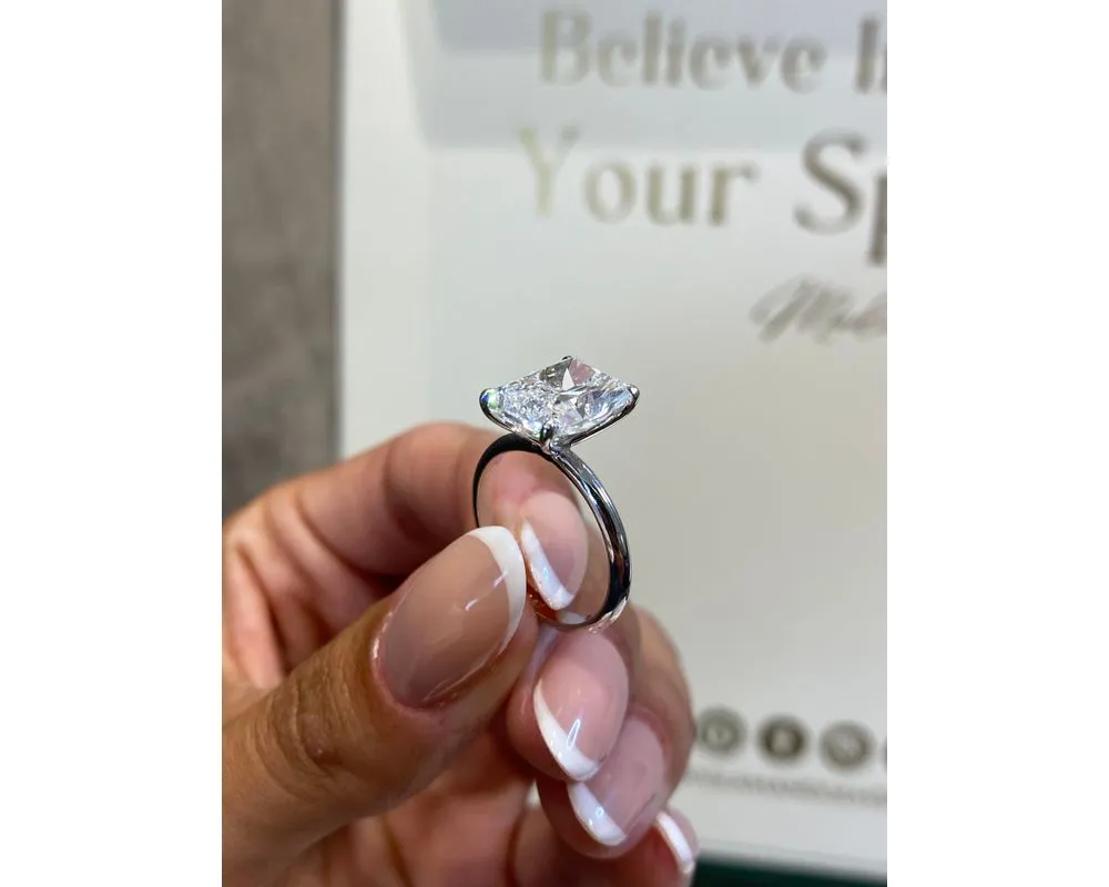 Marisol Solitaire Diamond Engagement Ring, White Gold 18K