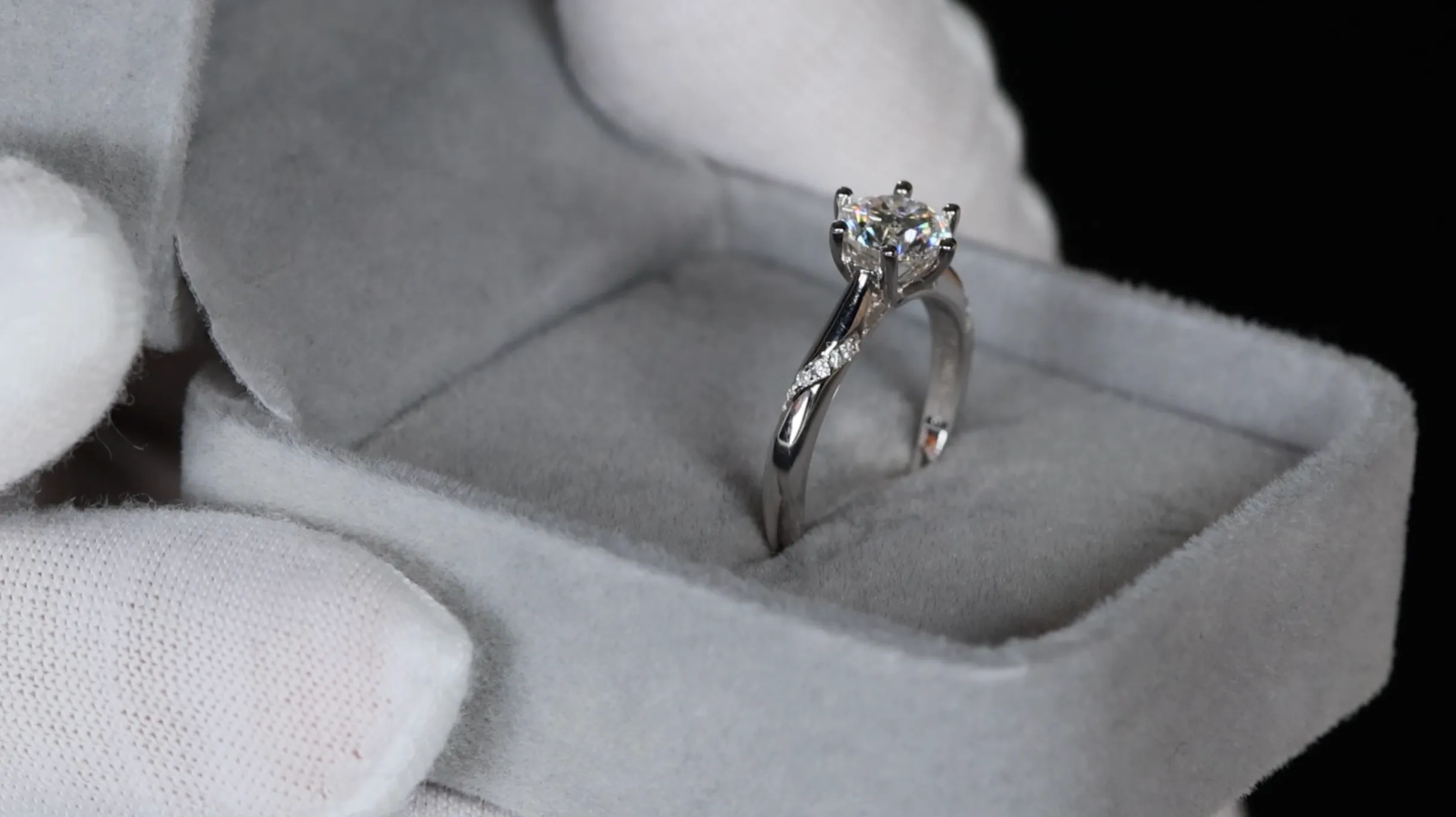Moissanite Diamond Engagement Ring | Womens Lab Grown Diamond Engagement Ring