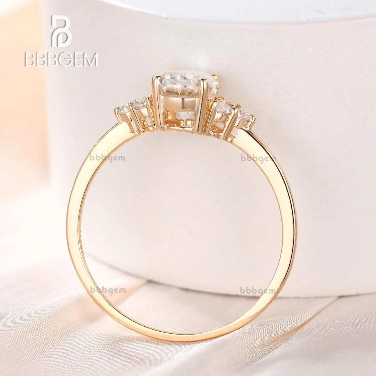Moissanite Engagement ring Oval Yellow Gold 5x7mm Moissanite Wedding Ring 0.9-1 carat gemstone with Diamond Bridal Ring 14K/18K
