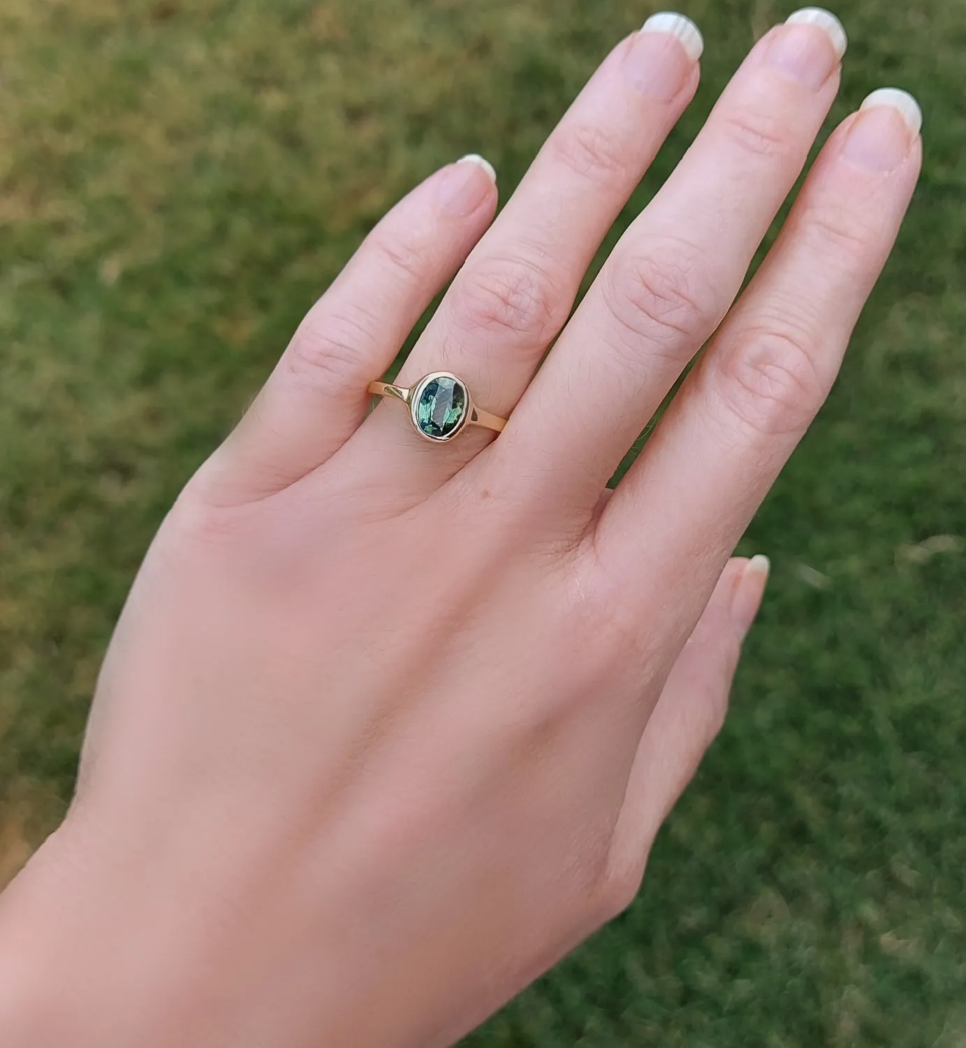 Natural Green Australian Parti Sapphire gold solitaire ring