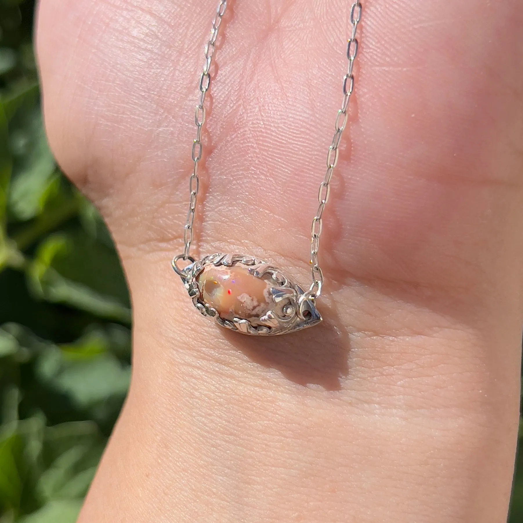 Opal Choker 𓆙