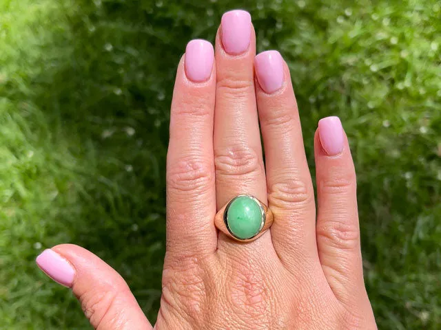 Oval Green Jade Ring - 14k Yellow Gold