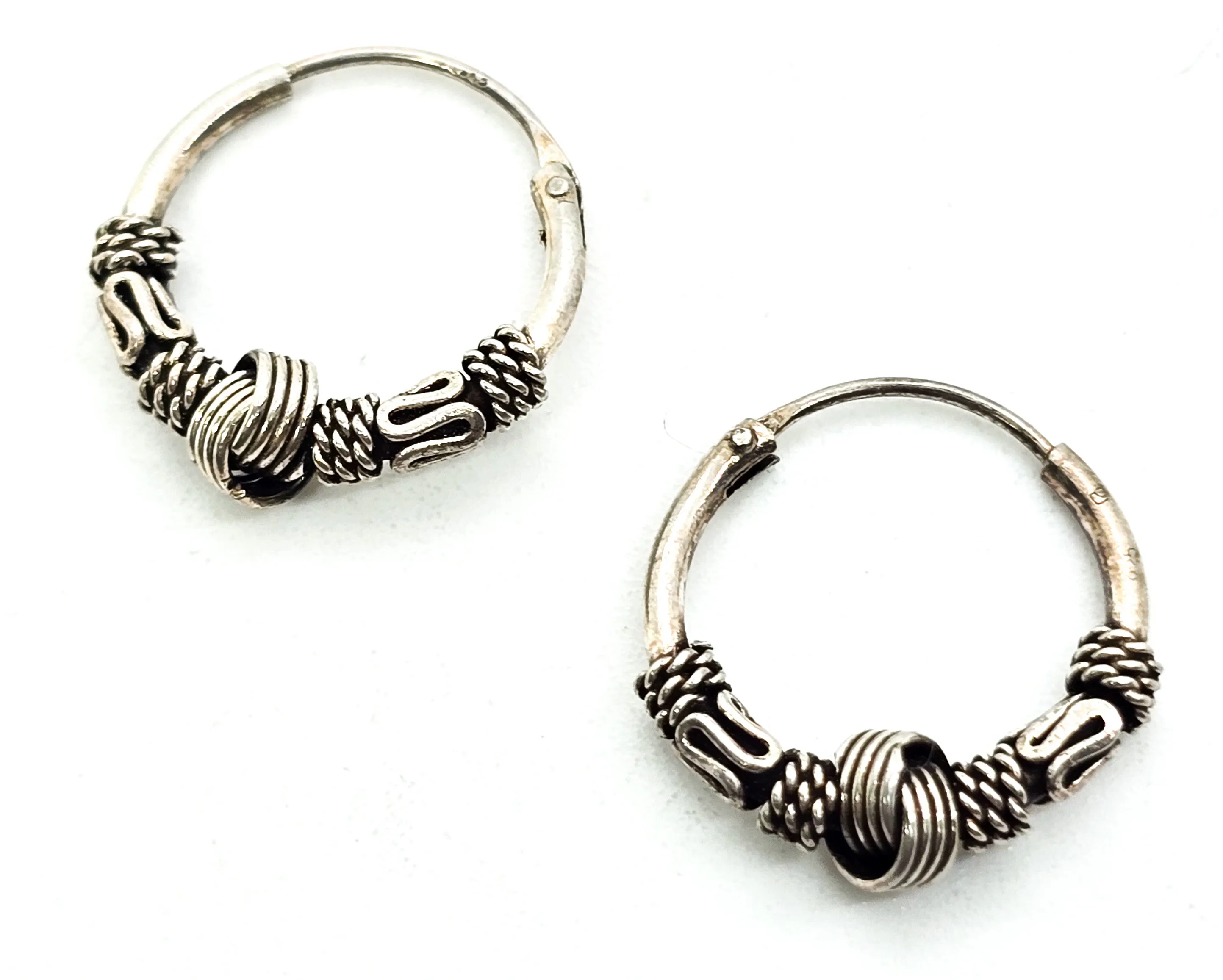 Retro Tribal Bali knotted sterling silver small hoop earrings 1990's