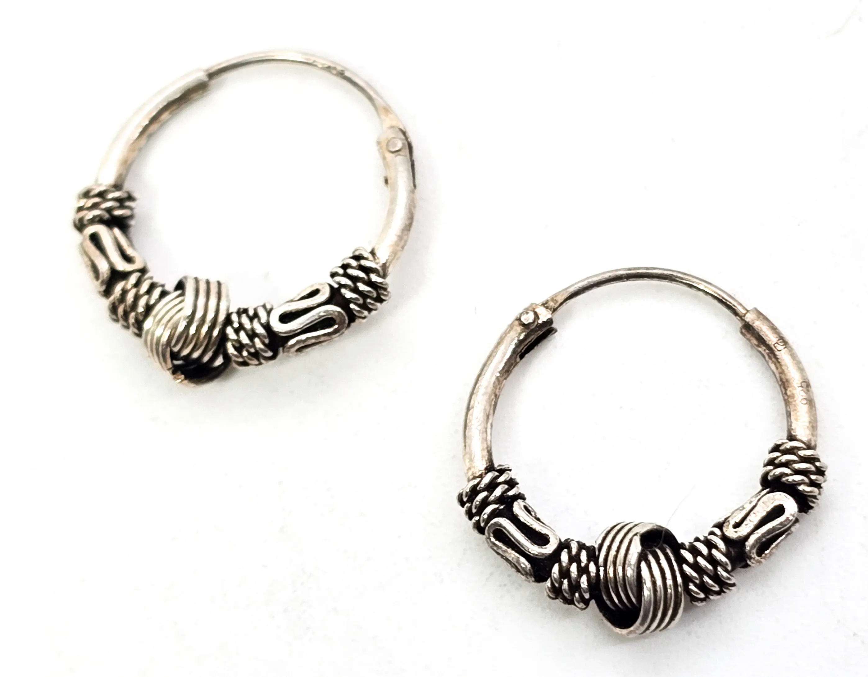 Retro Tribal Bali knotted sterling silver small hoop earrings 1990's