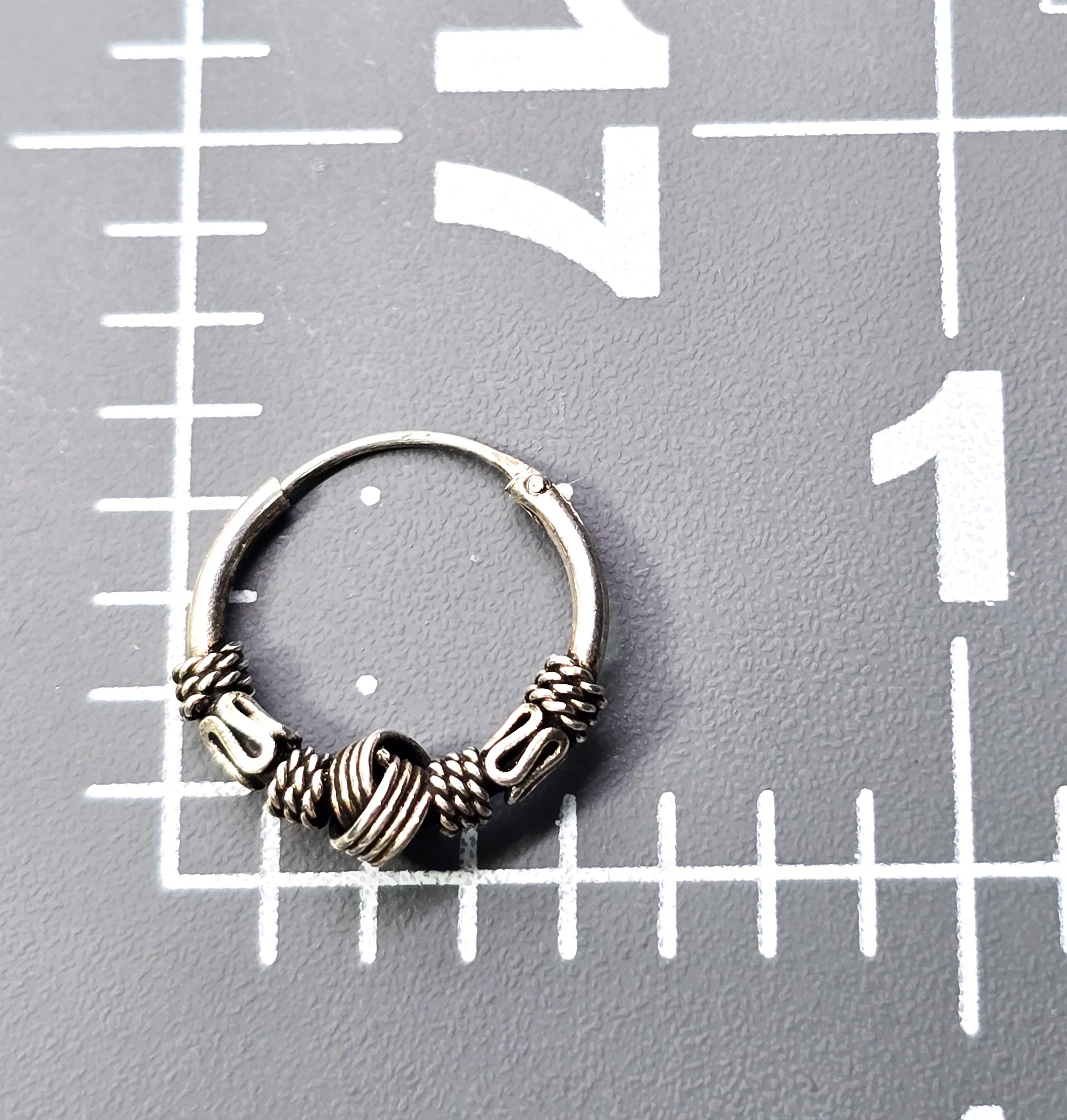 Retro Tribal Bali knotted sterling silver small hoop earrings 1990's