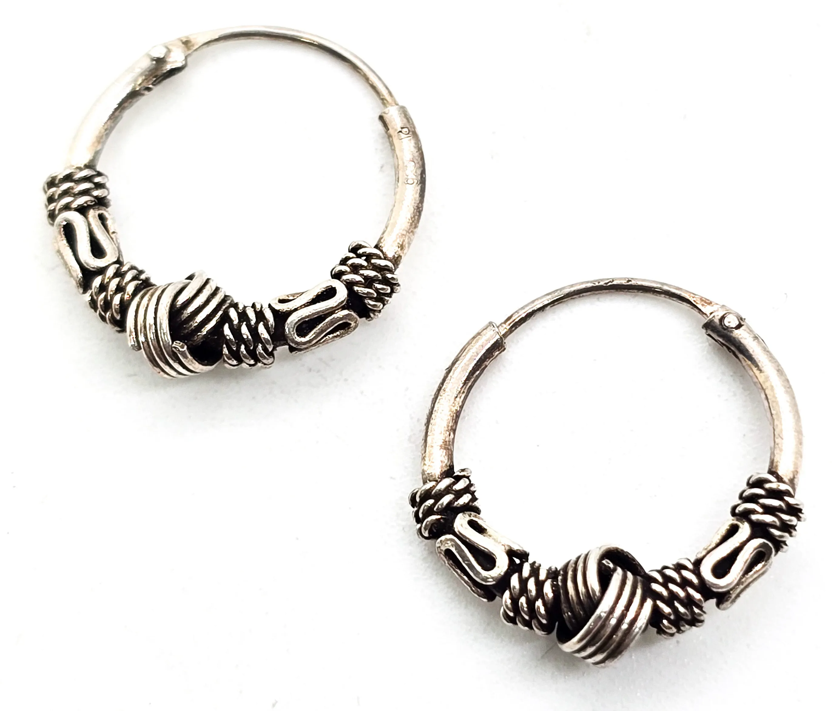 Retro Tribal Bali knotted sterling silver small hoop earrings 1990's