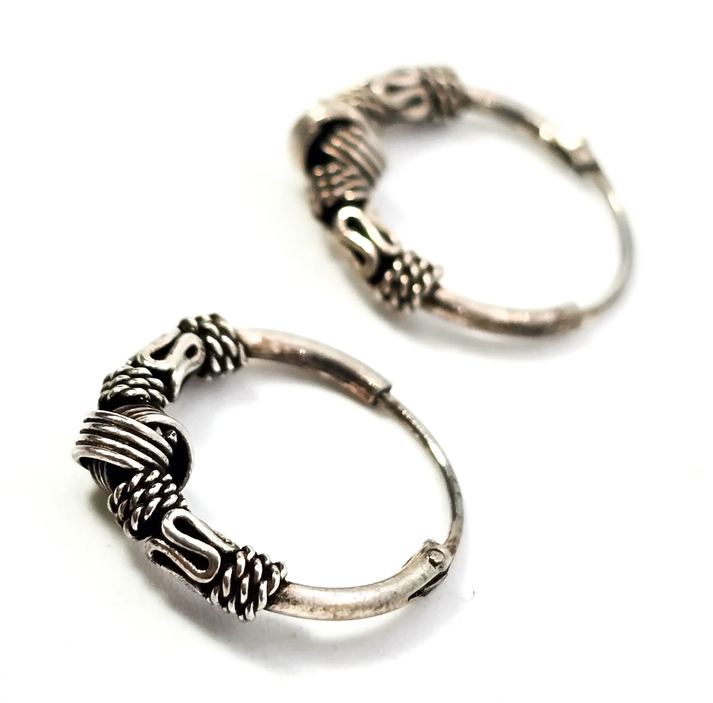 Retro Tribal Bali knotted sterling silver small hoop earrings 1990's