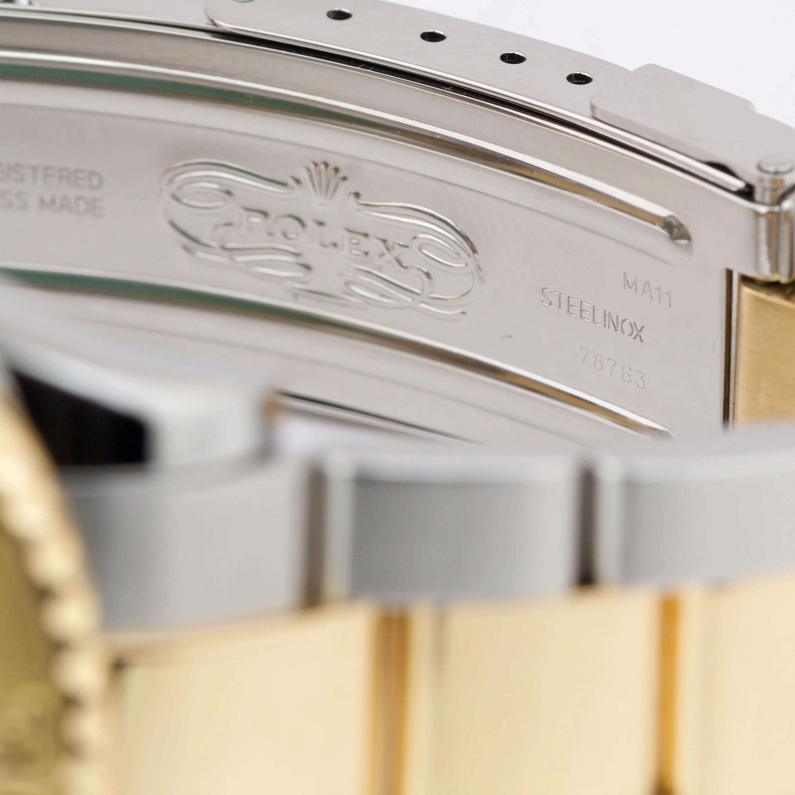 Rolex Yacht-Master 16623 White 18K Two Tone Yellow Gold 40mm Steel Date Watch BP