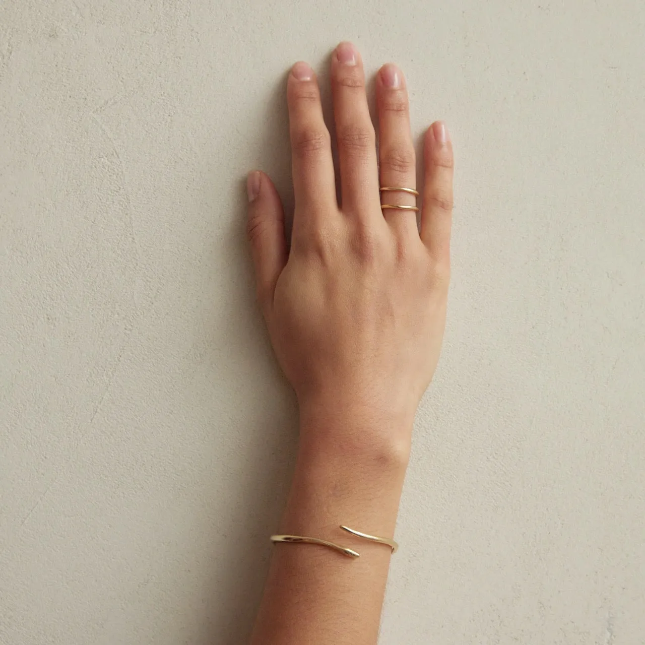 SERPENT BANGLET