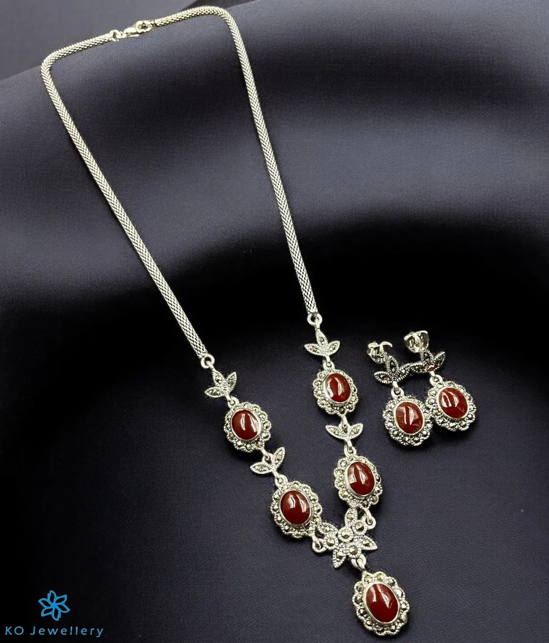 The Exquisite Elegance Silver Marcasite Necklace & Earrings (Red)