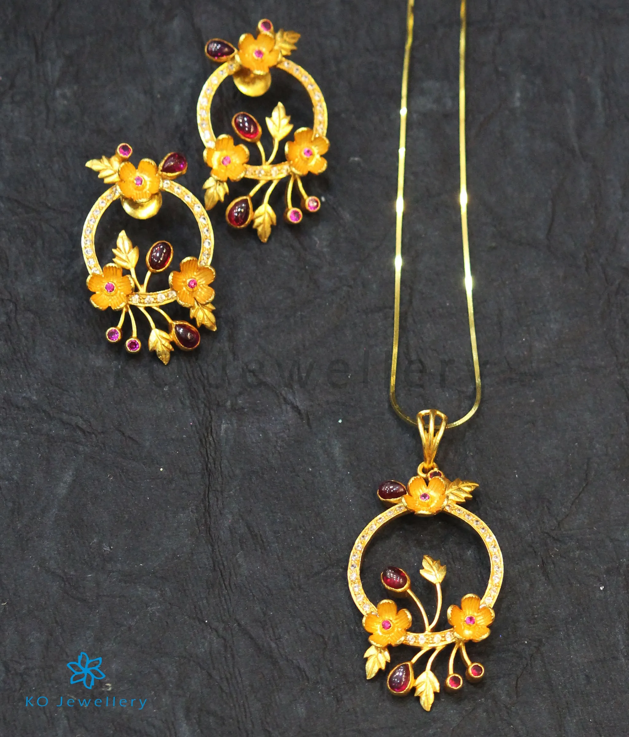 The Pushpam Silver Floral Pendant Set