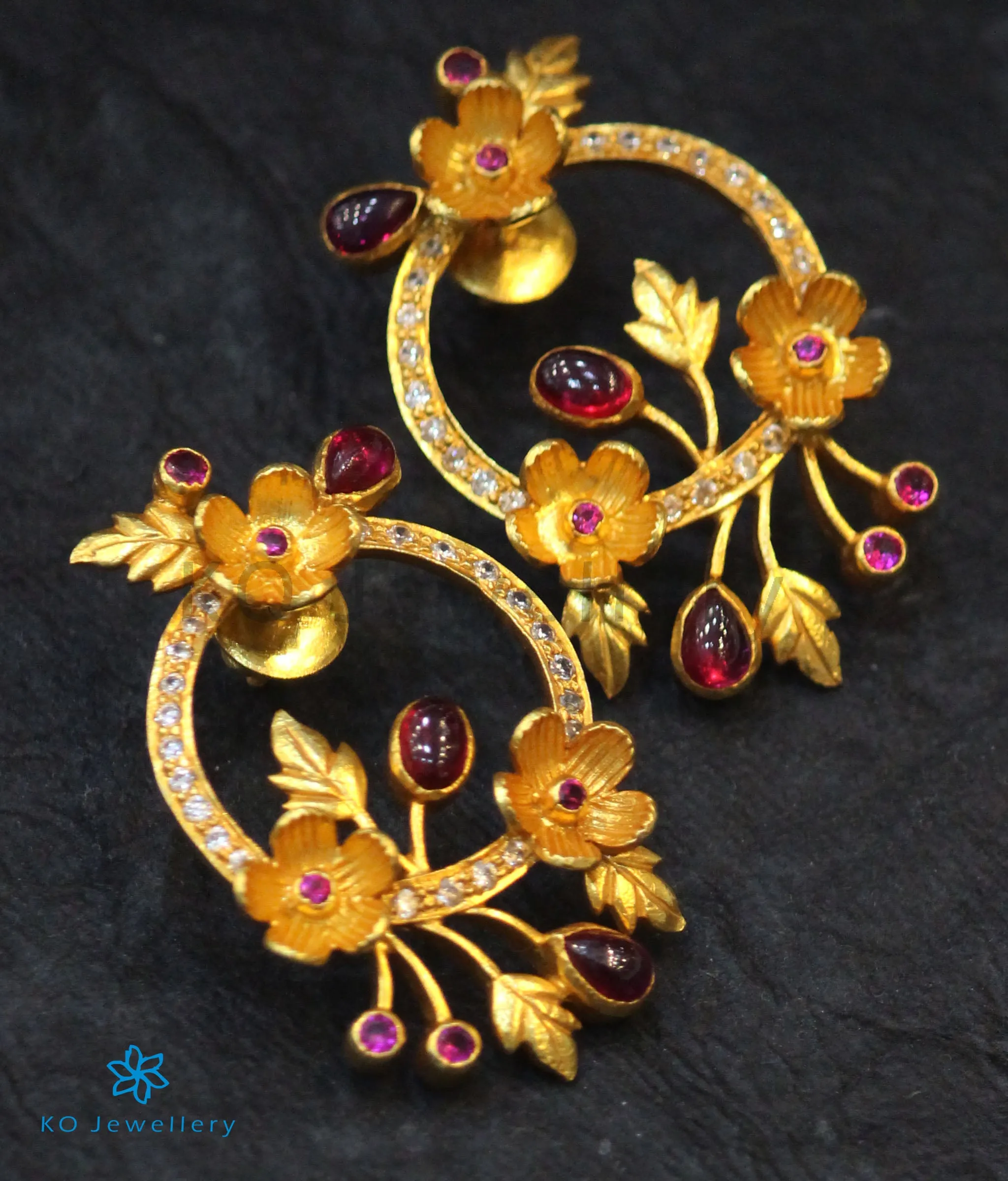 The Pushpam Silver Floral Pendant Set