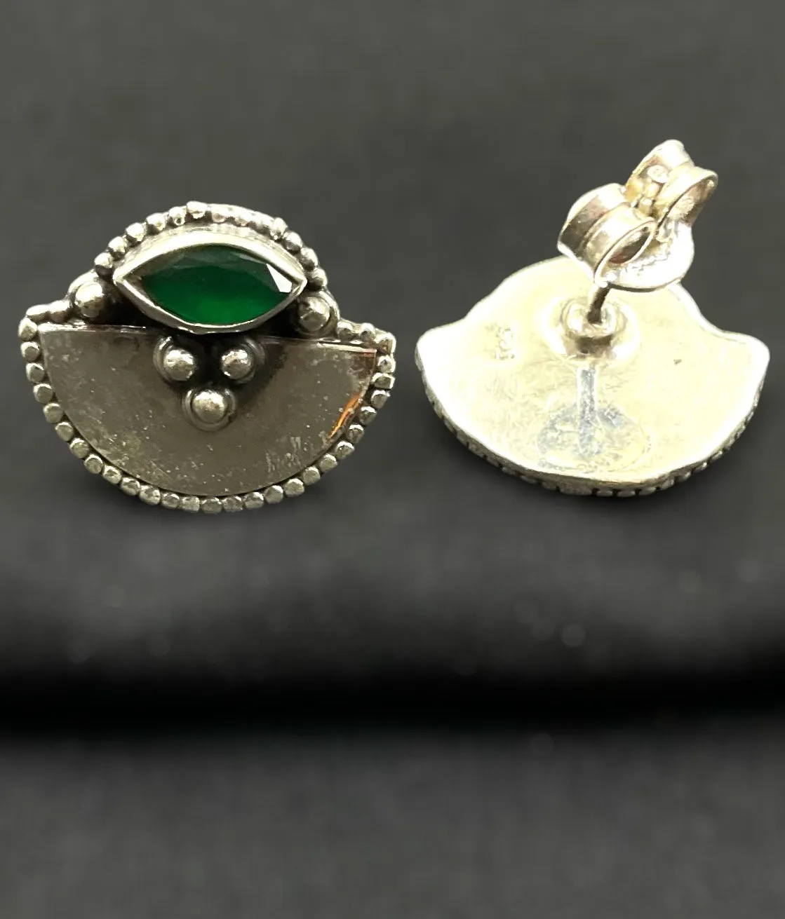 The Zenia Silver Gemstone Earstuds (Green)