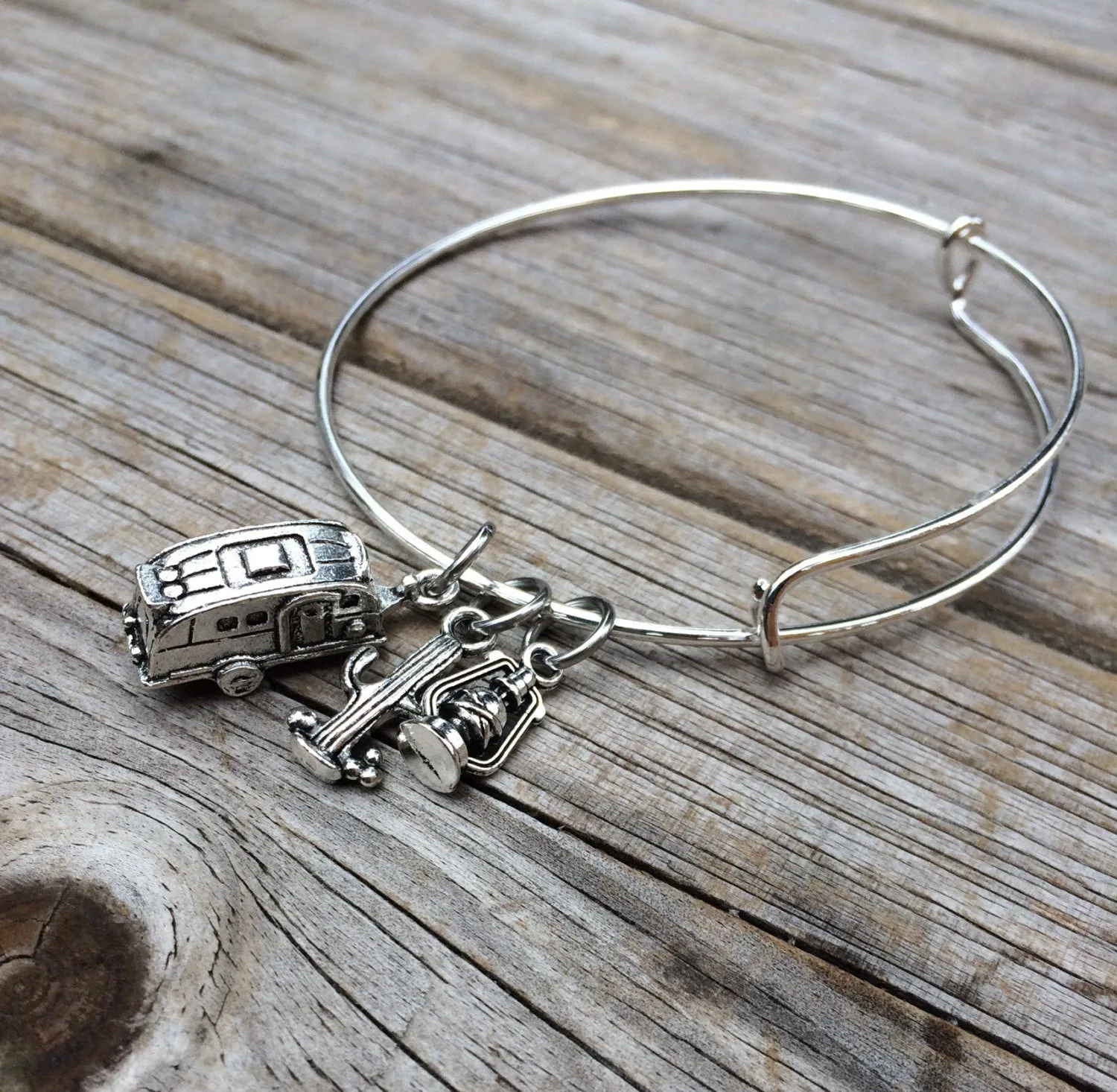 Travel Camper bracelet
